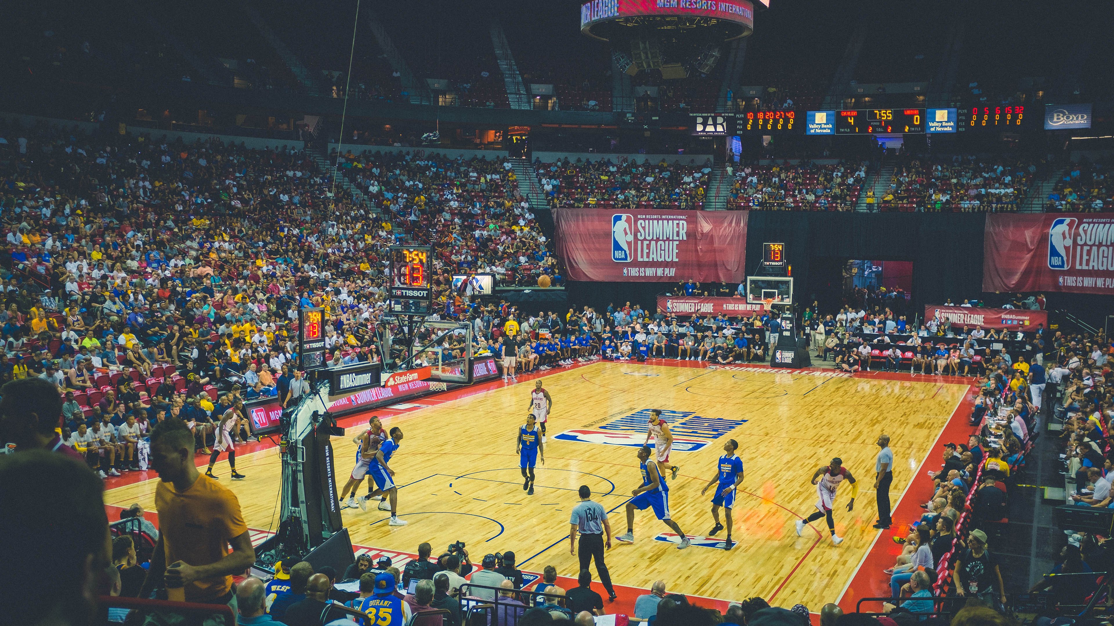 篮网队签下明星控卫,增强后场实力,篮网有哪些明星